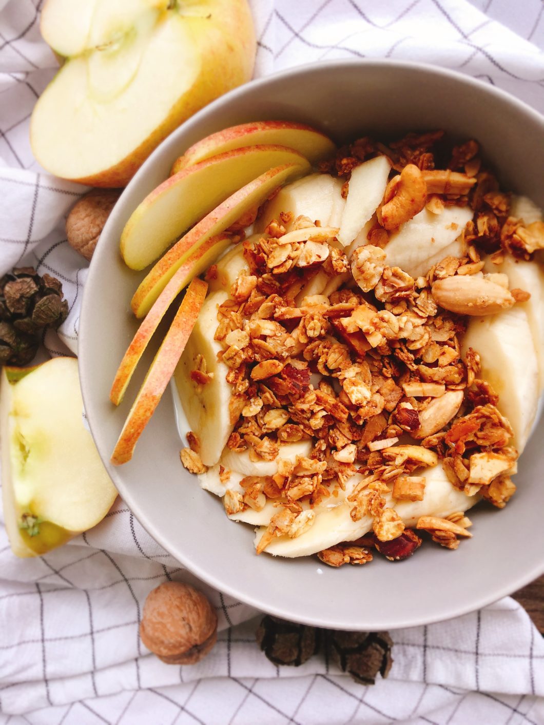 Rezept für Granola mit Nüssen und Haferflocken